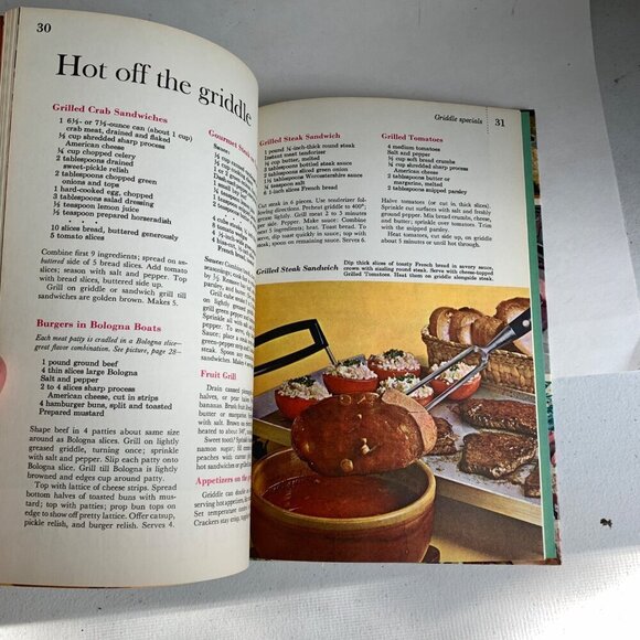 1963 Better Homes and Gardens Meals in Minutes Cook Book - Picture 5 of 5